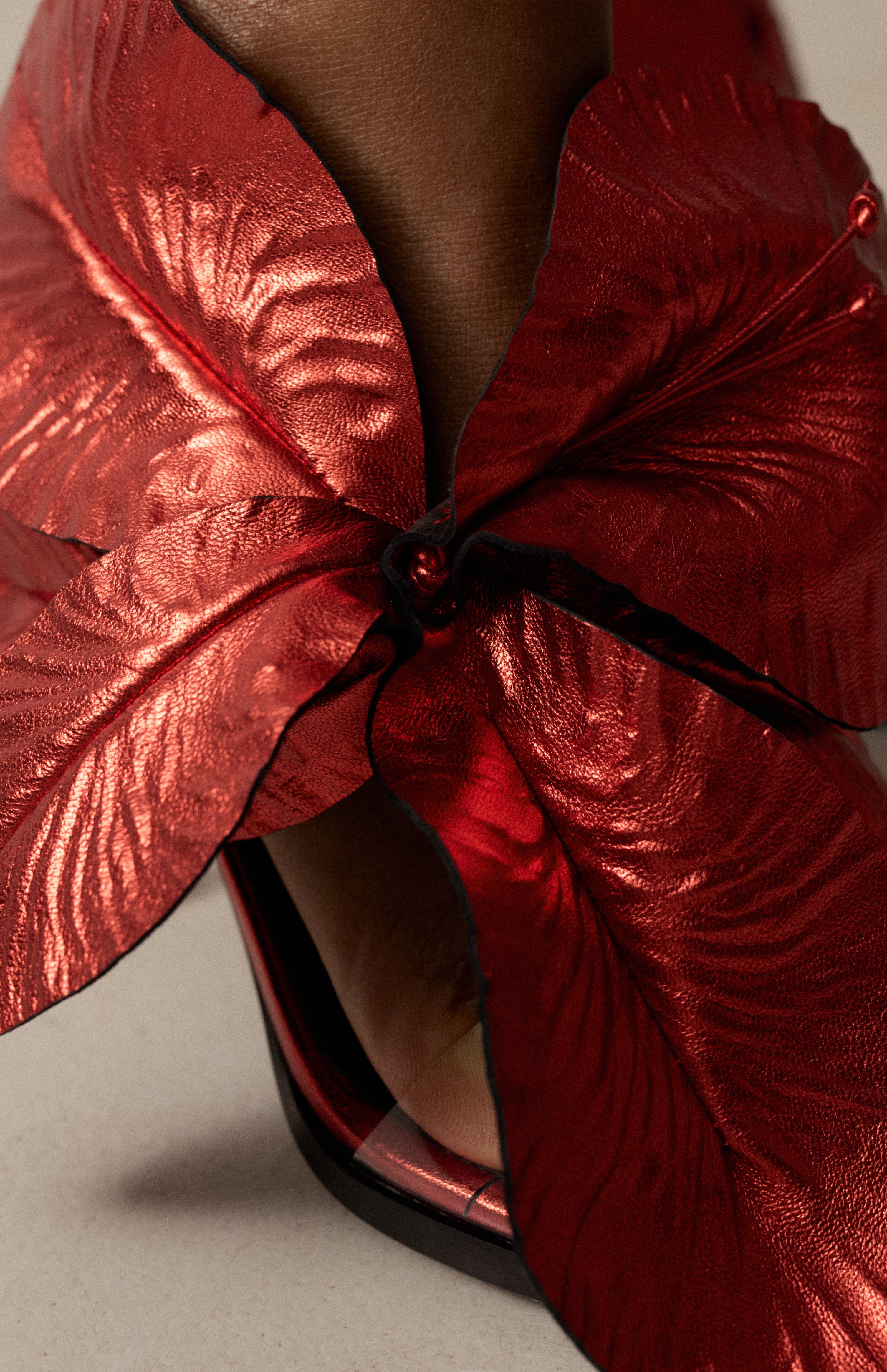DAISY CHERRY RED