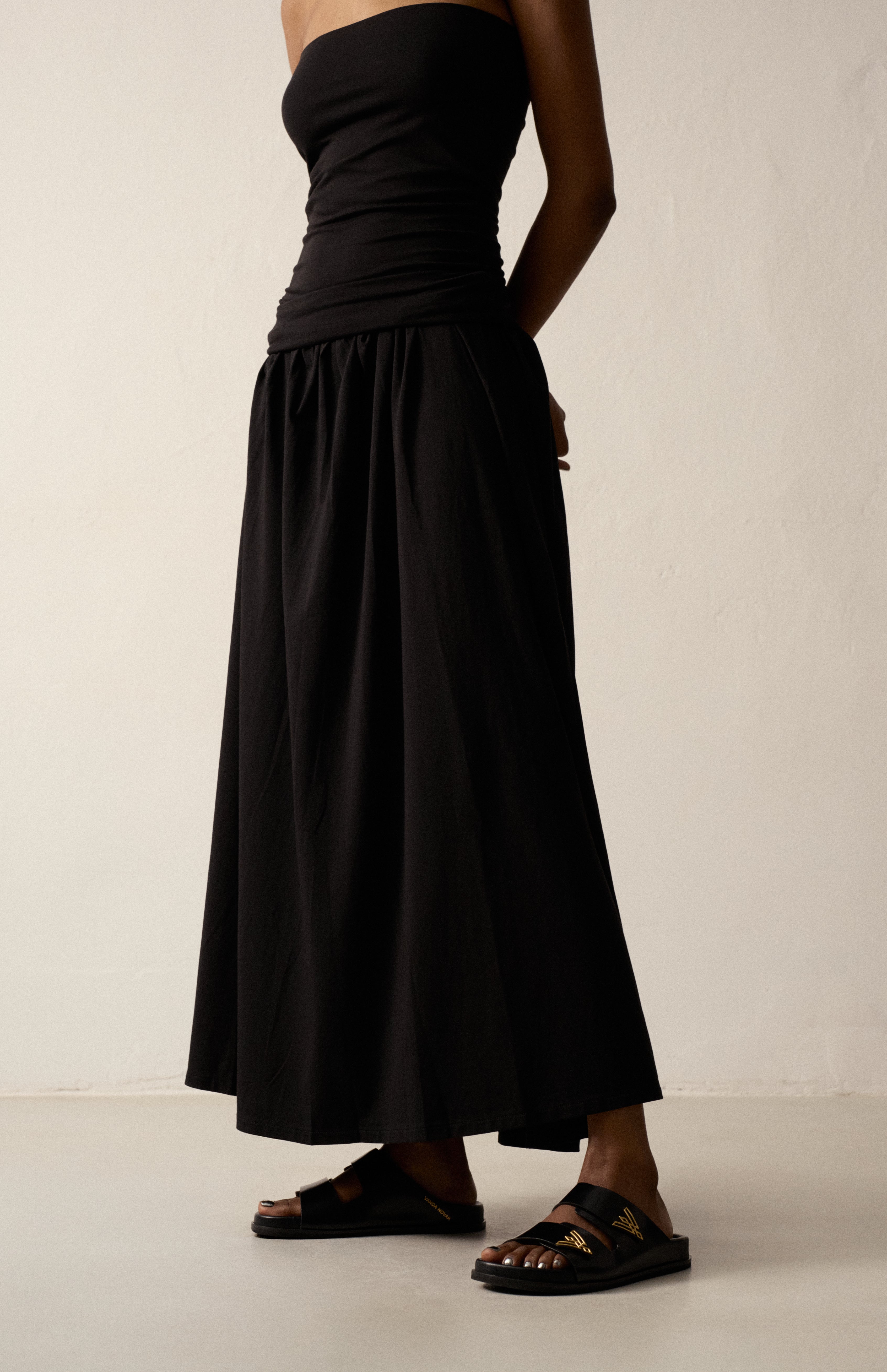SANDY CRISTAL BLACK