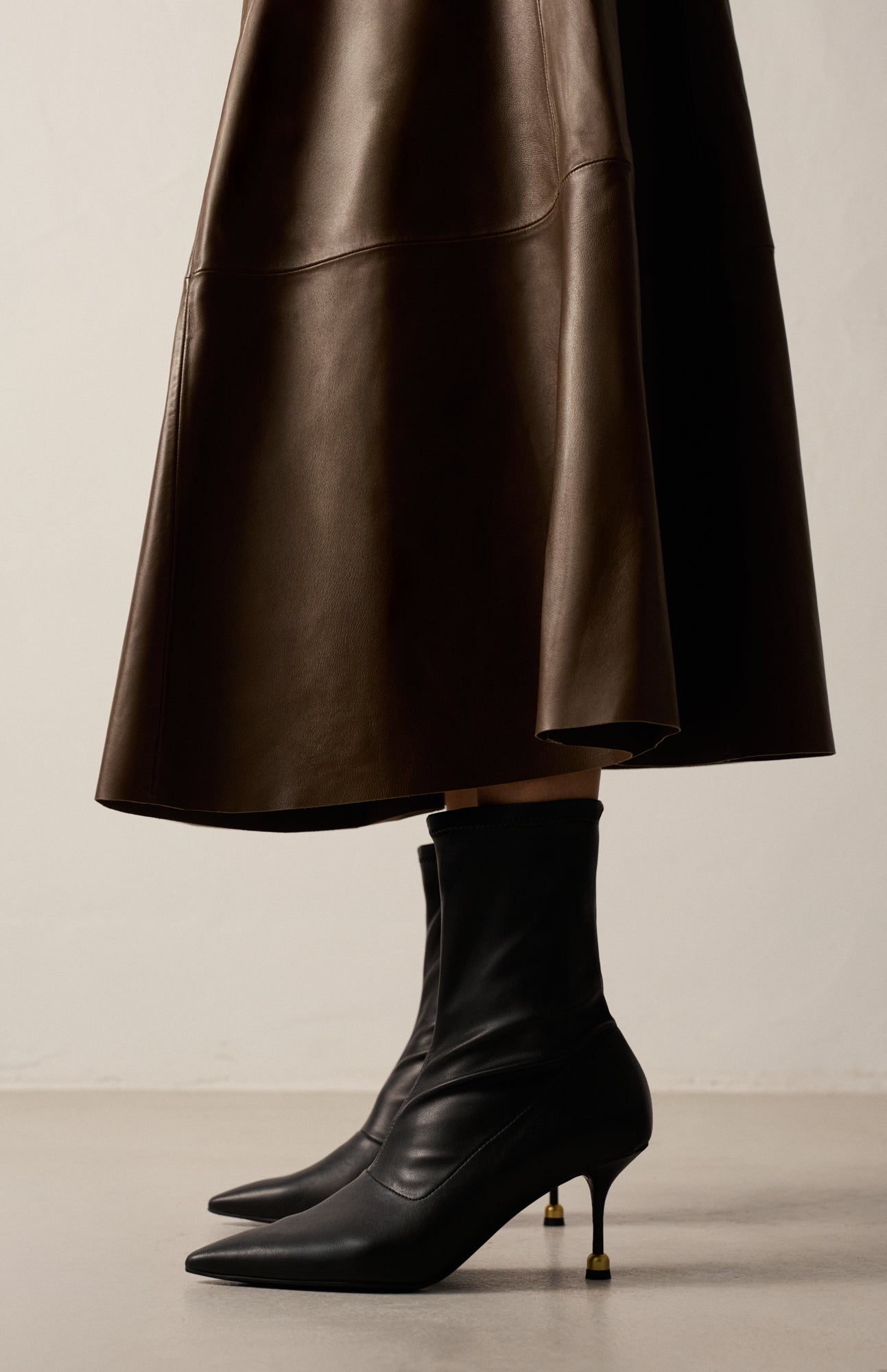 VERA DEEP BLACK