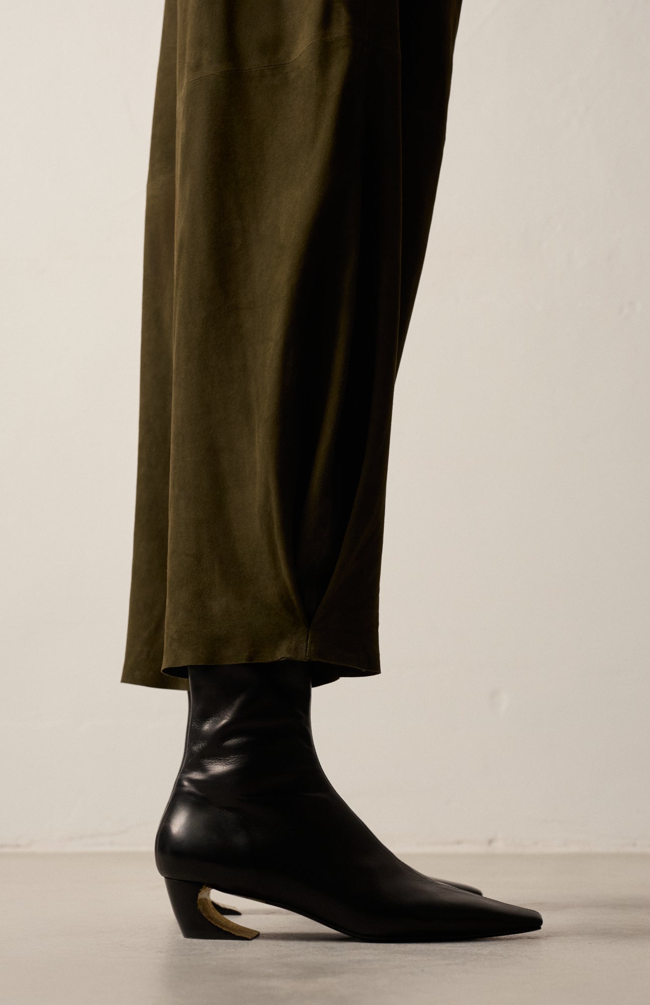 ARCHIE DEEP BLACK