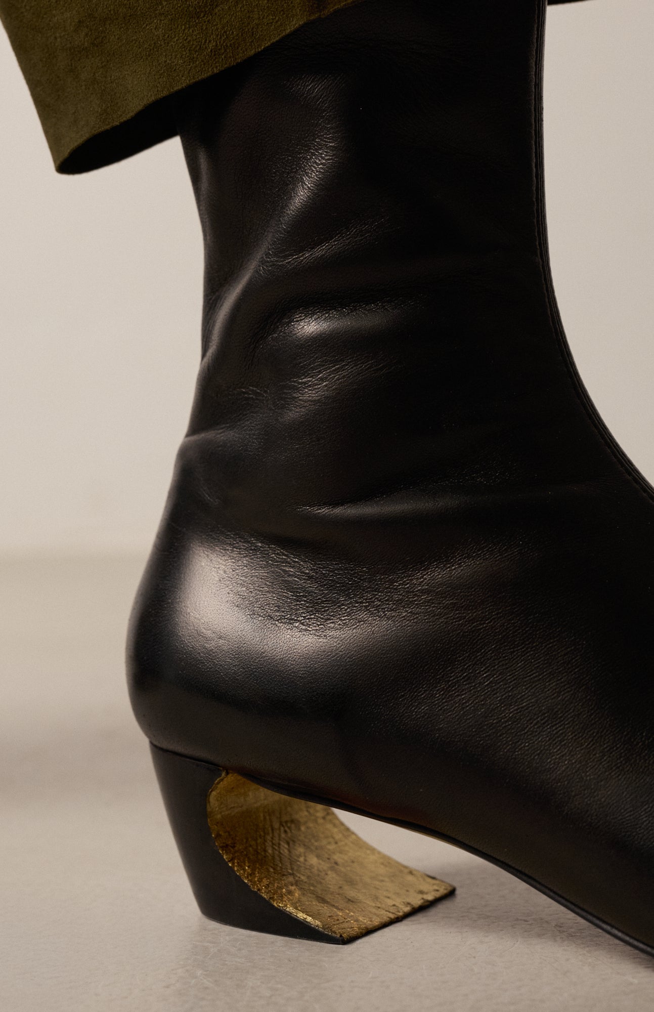 ARCHIE DEEP BLACK