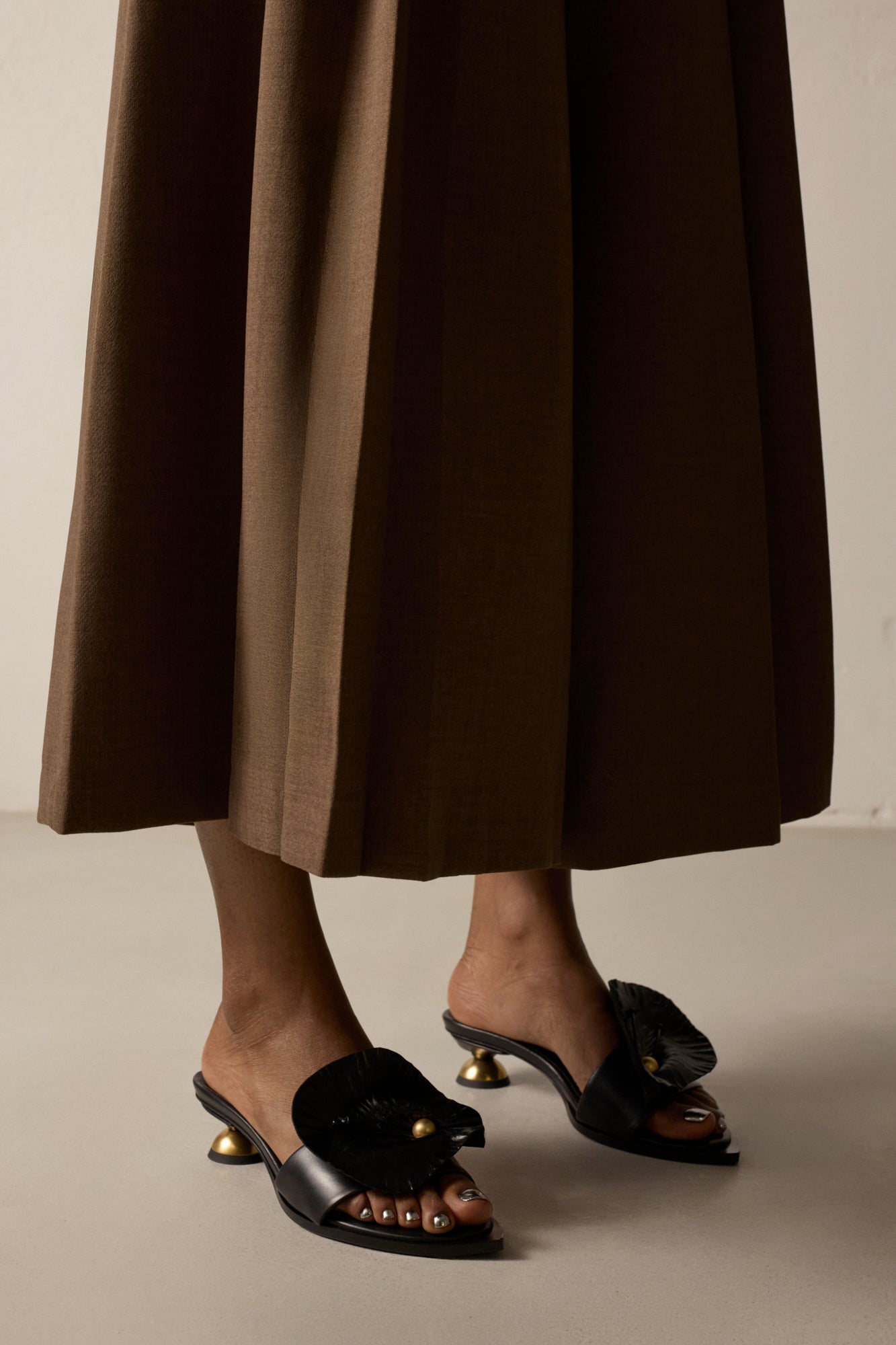AZALIA DEEP BLACK