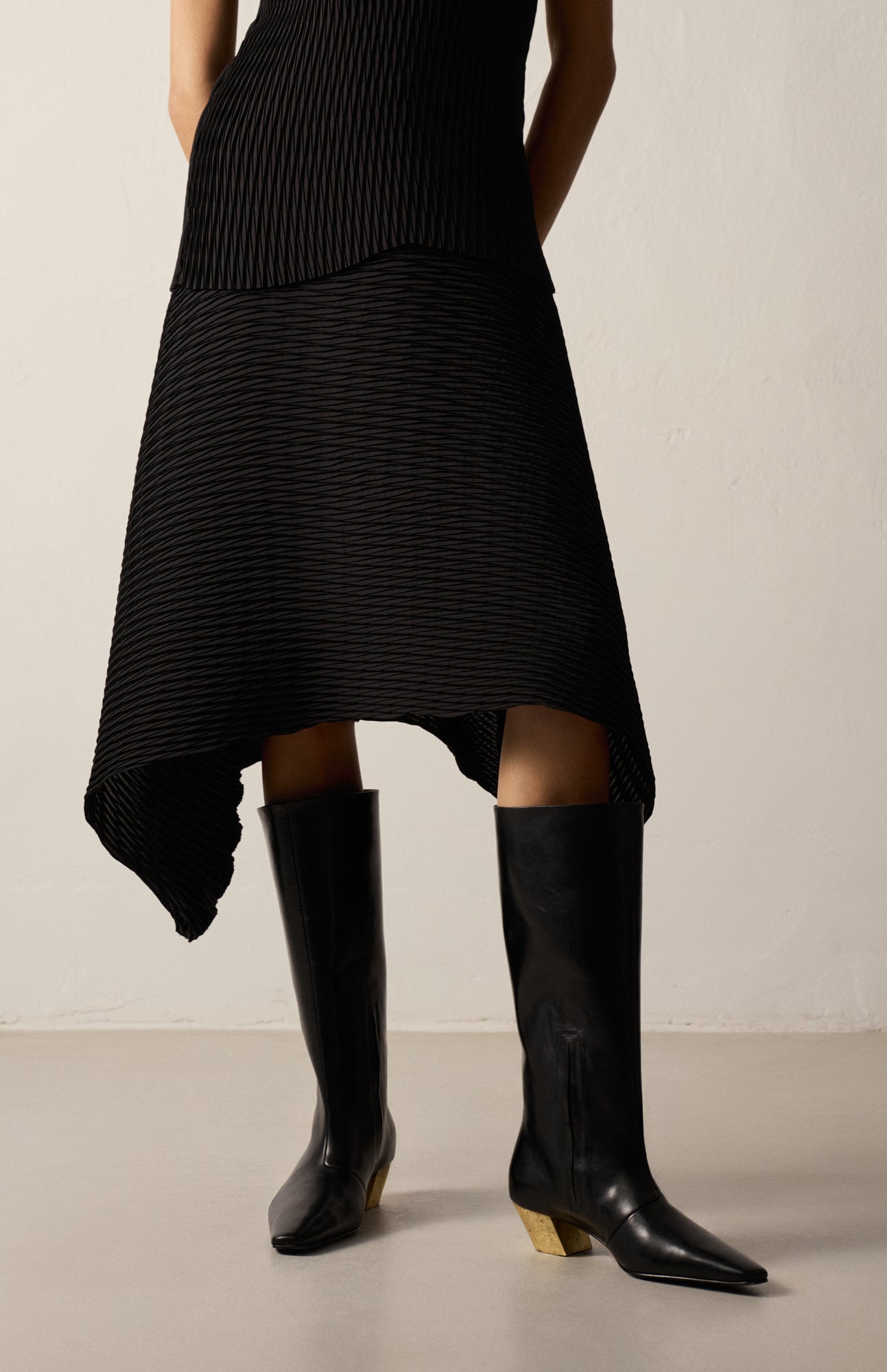 DYLAN DEEP BLACK