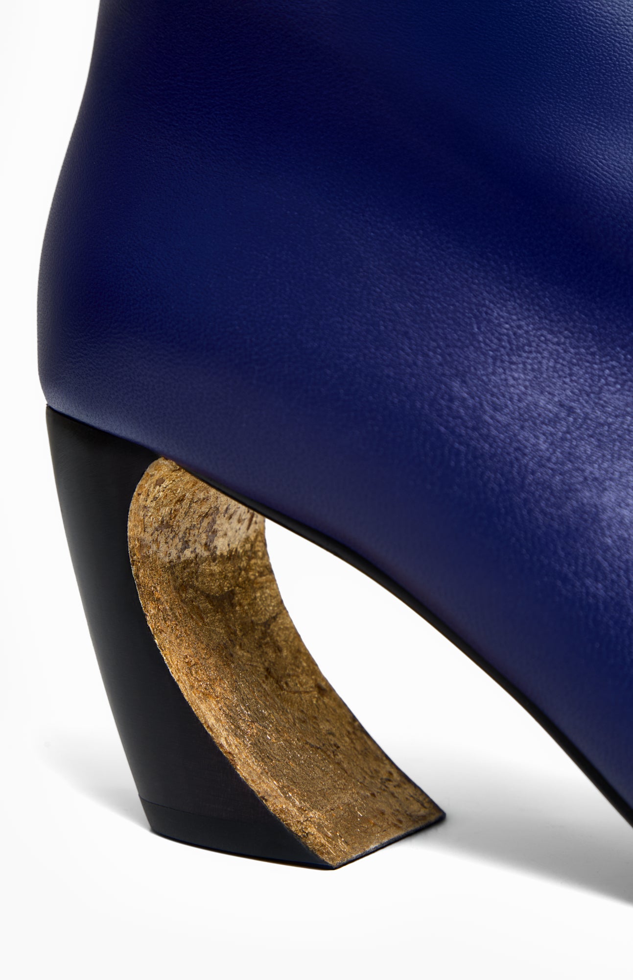 VENUS ELECTRIC BLUE